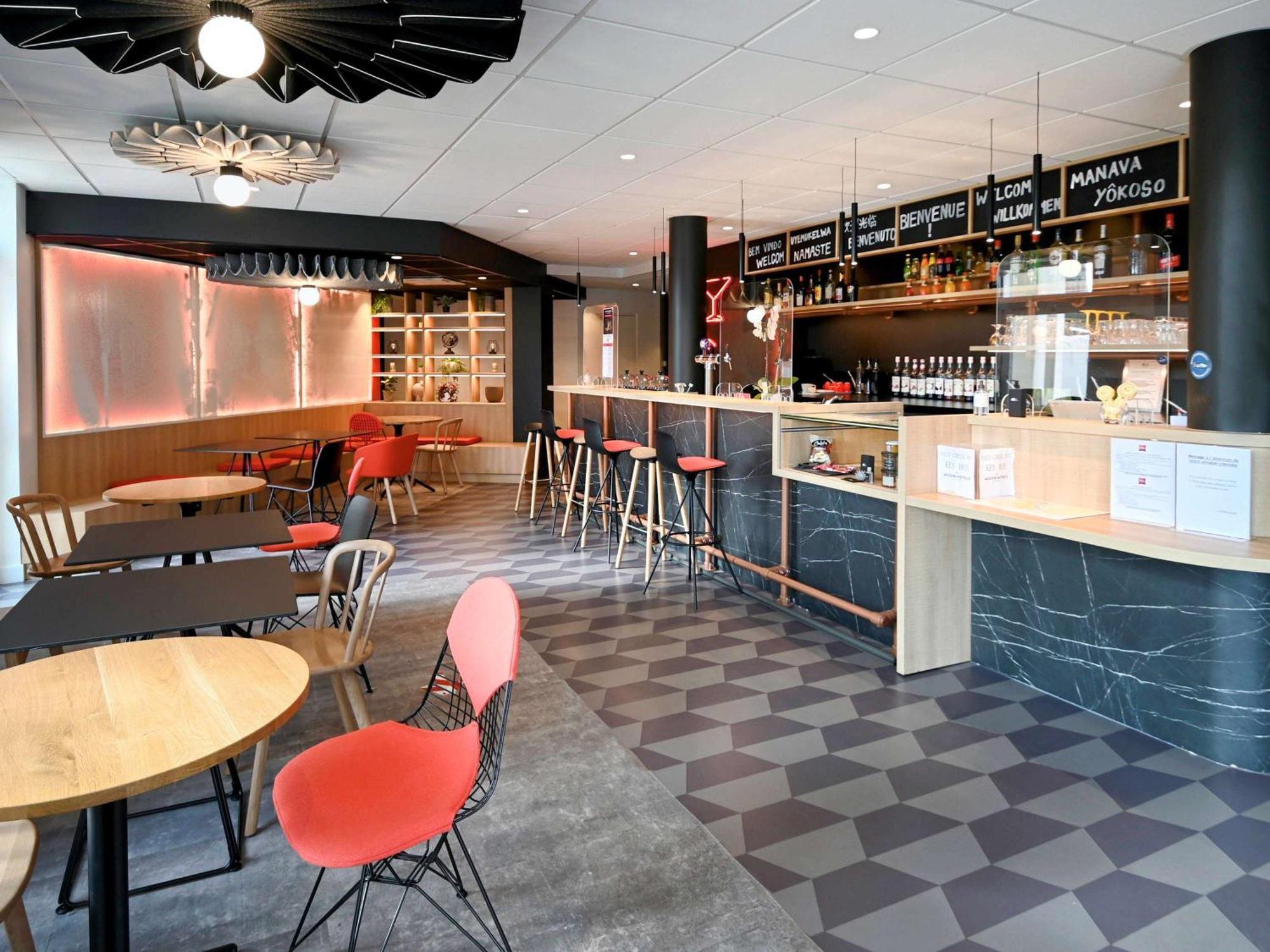 Отель Ibis Auxerre Centre Экстерьер фото